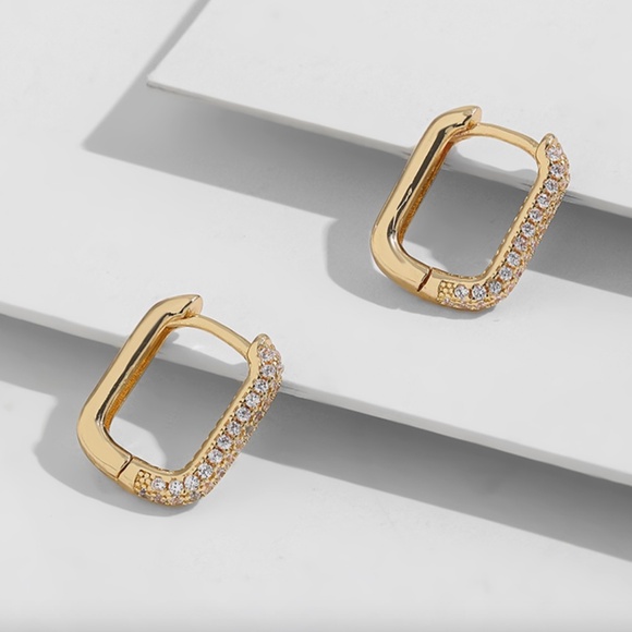 Gold Oval Pave Simulated Diamond Huggie Hoop Earring - Picture 6 of 6